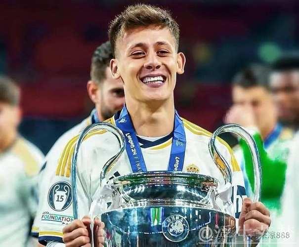 皇马球员身价更新:4位亿元先生领衔,居莱尔飙升至9000万 皇马球员身价更新:4位亿元先生领衔,居莱尔飙升至9000万